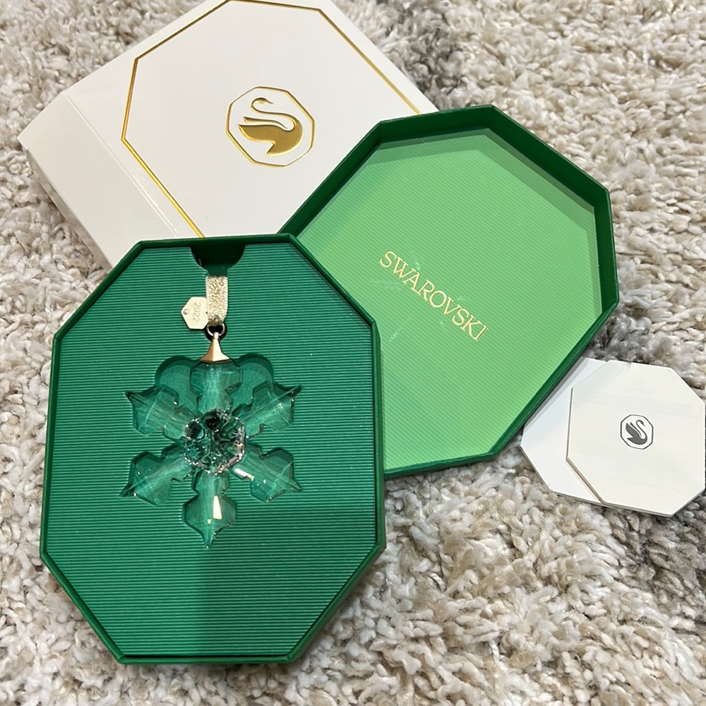 Swarovski Crystal 2022 Ornament